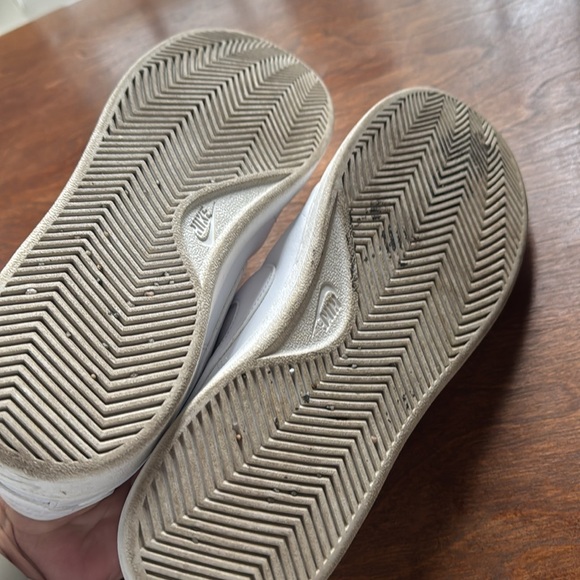 Nike - Picture 5 of 5